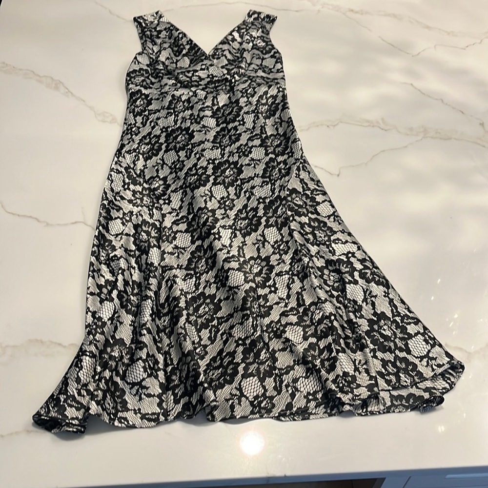 Michael Kors Satin V-Neck Midi Dress size 6 - Picture 4 of 10